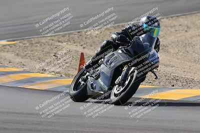 media/Nov-05-2022-SoCal Trackdays (Sat) [[f8d9b725ab]]/Turns 9 and 8 (1050am/